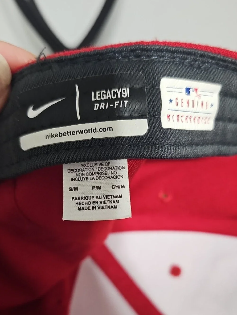 Nike Red Cincinnati Reds Baseball Hat with Black Embroidery
